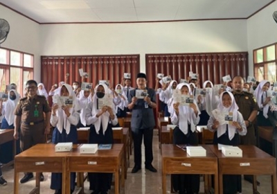 Jaksa Masuk Sekolah