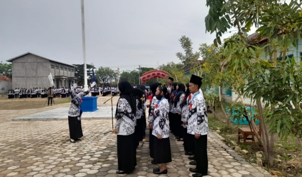 Apel Hari Guru Nasional di SMP Negeri 1 Kragan